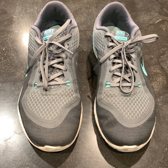 Women’s Nike Training Flex Supreme TR6 Flywire Shoe - Picture 2 of 10